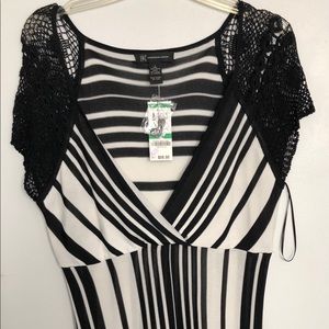 I•N•C Crochet sleeves Top